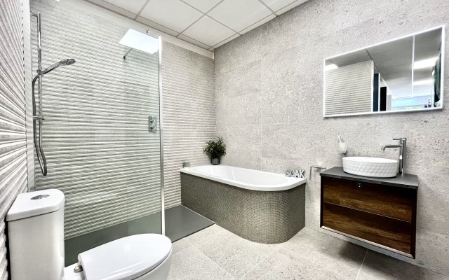 VU Bathrooms Whiteley 10 -Biscay Bay